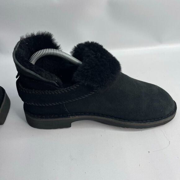 UGG Mckay Black Booties Sz 7.5 Fold Up Down Whipstitch Detail Rivet (READ) - Picture 6 of 9